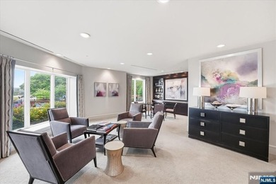 Welcome to Henley on Hudson, 150 Henley Place, Residence 210 - photo 30
