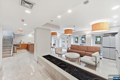 Welcome to Henley on Hudson, 150 Henley Place, Residence 210 - photo 34
