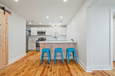 Beautifully updated South Side Slopes Home with 3 Parking Spaces - photo 3