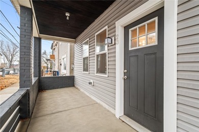 Beautifully updated South Side Slopes Home with 3 Parking Spaces - photo 6
