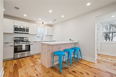 Beautifully updated South Side Slopes Home with 3 Parking Spaces - photo 9