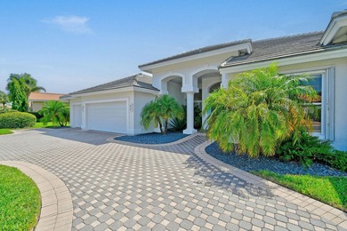 Experience exceptional waterfront living in this beautifully - photo 5