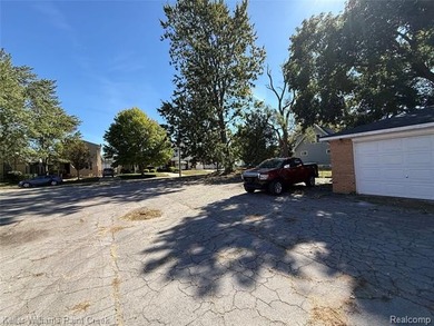 Unique opportunity for an ADULT FOSTER CARE facility setup with - photo 11