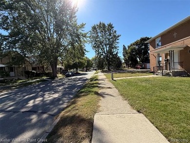 Unique opportunity for an ADULT FOSTER CARE facility setup with - photo 13