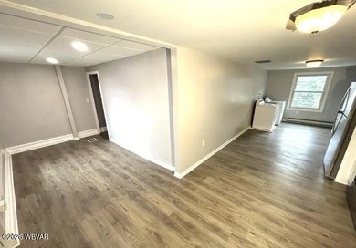 Looking to grow your investment portfolio? This well-maintained - photo 13