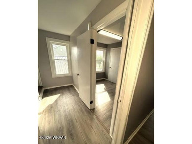 Looking to grow your investment portfolio? This well-maintained - photo 17