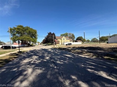 Unique opportunity for an ADULT FOSTER CARE facility setup with - photo 18