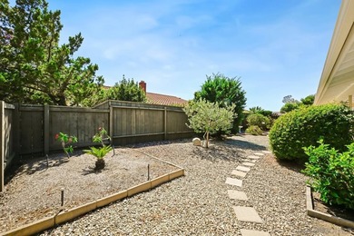 Welcome to the highly sought-after 55+ community of Oaks North! - photo 28