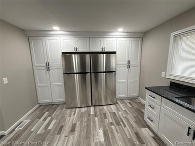 Unique opportunity for an ADULT FOSTER CARE facility setup with - photo 36