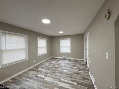 Unique opportunity for an ADULT FOSTER CARE facility setup with - photo 37