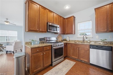 Affordable beach living in Shadowlawn. Beautiful two-unit - photo 10