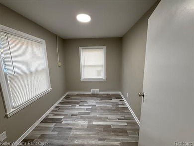 Unique opportunity for an ADULT FOSTER CARE facility setup with - photo 45