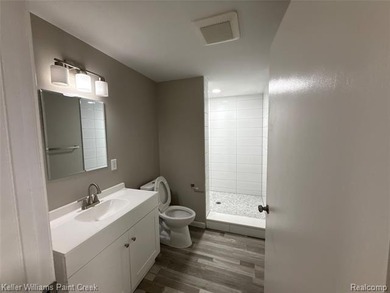 Unique opportunity for an ADULT FOSTER CARE facility setup with - photo 50