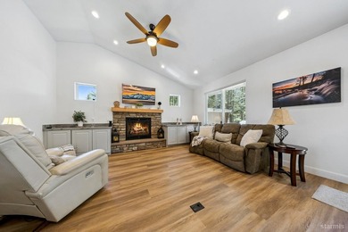 Built in 2022 and located in the desirable Al Tahoe neighborhood - photo 4