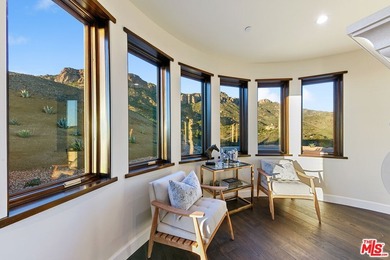 Just completed, this extraordinary private estate encompasses - photo 6