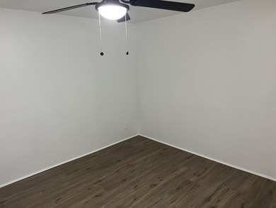 Beautiful Remodeled 4/Bed -3/Bath home with a Mother-in-law - photo 17