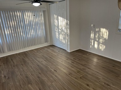 Beautiful Remodeled 4/Bed -3/Bath home with a Mother-in-law - photo 24