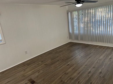 Beautiful Remodeled 4/Bed -3/Bath home with a Mother-in-law - photo 25
