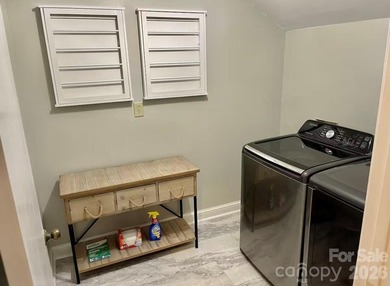 GREAT RENTAL HISTORY on this recently renovated townhome with a - photo 25