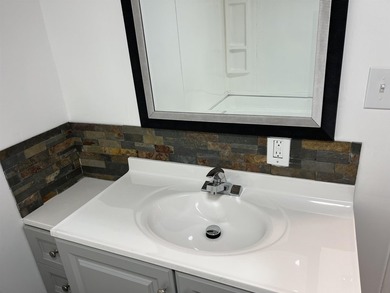 Beautiful Remodeled 4/Bed -3/Bath home with a Mother-in-law - photo 27