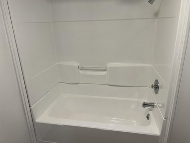 Beautiful Remodeled 4/Bed -3/Bath home with a Mother-in-law - photo 28