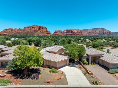Capturing sweeping views of Sedona's iconic red rocks and mesas - photo 1