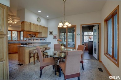 Experience lakefront living with exceptional light, volume and - photo 5