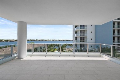 Luxury waterfront living in the heart of North Palm Beach. This - photo 9