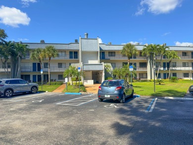 Lake Condo For Sale in Lake Worth, Florida