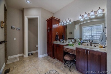 Location... Location... Location! Stunning Home located in Porto - photo 15