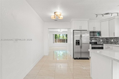 Fantastic opportunity to own a home in a centrally located Miami - photo 10