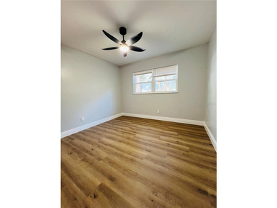 Fully remodeled, this stunning 3-bedroom, 2-bath single-family - photo 21