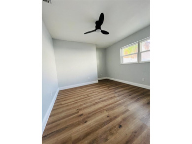 Fully remodeled, this stunning 3-bedroom, 2-bath single-family - photo 22