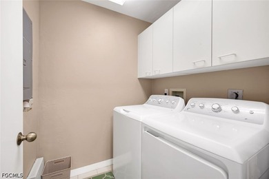 This Beautifully maintained Furnished, 3 Bedroom, 2 Full - photo 25