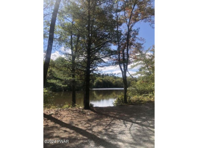 (private lake, pond, creek) Lot For Sale in Dingmans Ferry Pennsylvania