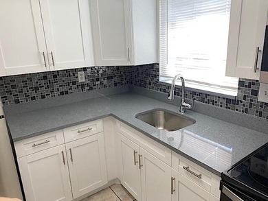 1 bedroom 1 bathroom very well kept apartment in a 55+ community - photo 3