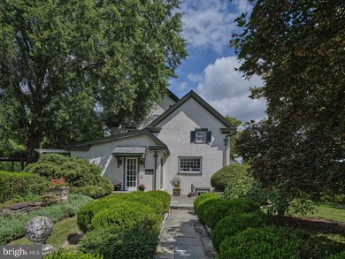 More than 800ft down a tree lined country drive way, flanked by - photo 45