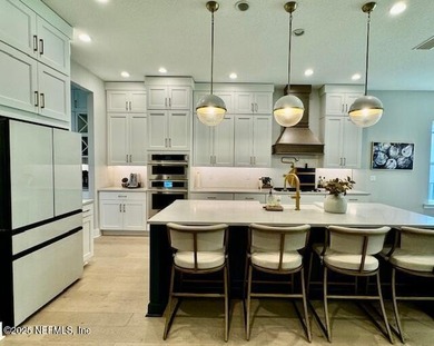 Exceptional Toll Brothers Luxury Estate: Nestled within the - photo 3