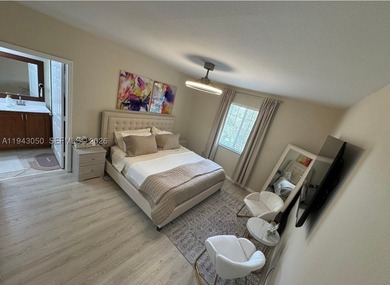 Move-in ready gem in the gated Emerald Dunes community! Bright - photo 6