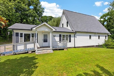 Beautiful rural setting with views of rolling farmland not far - photo 3