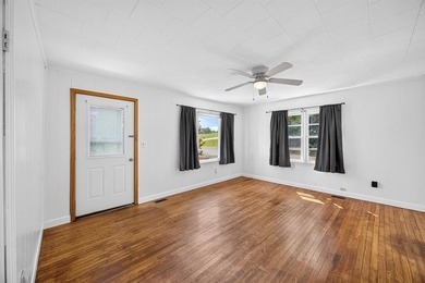 Beautiful rural setting with views of rolling farmland not far - photo 6