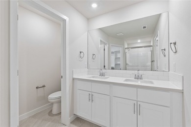 Beautiful new construction featuring 4 bedrooms, 2 bathrooms - photo 17