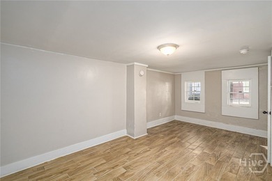 Great opportunity for Investors with a Super location in - photo 9