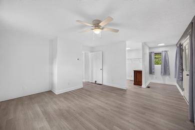 Beautiful rural setting with views of rolling farmland not far - photo 10