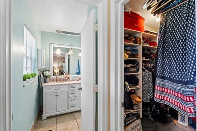 Welcome to this charming and perfect South Tampa 4-bedroom - photo 24
