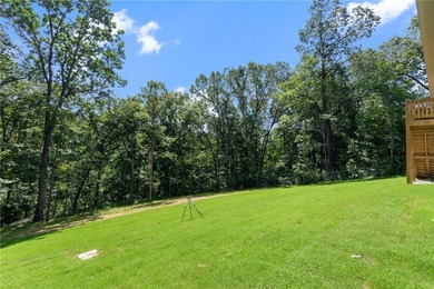 Beautiful new construction featuring 4 bedrooms, 2 bathrooms - photo 27