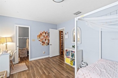 Welcome to this charming and perfect South Tampa 4-bedroom - photo 29