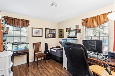 Welcome to this charming and perfect South Tampa 4-bedroom - photo 36