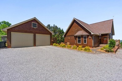 Fabulous Dale Hollow Lake & mountain view home just 5 minutes to - photo 5