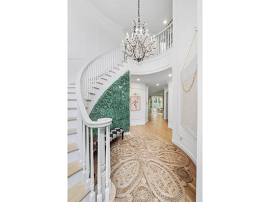 A timeless coastal estate where classic elegance meets modern - photo 7